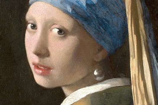<i>Girl with a Pearl Earring</i> by Johannes Vermeer