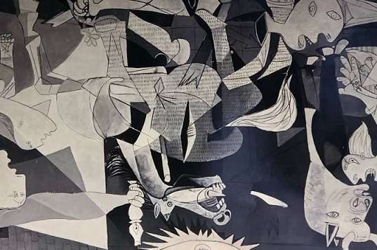 <i>Guernica</i> by Pablo Picasso