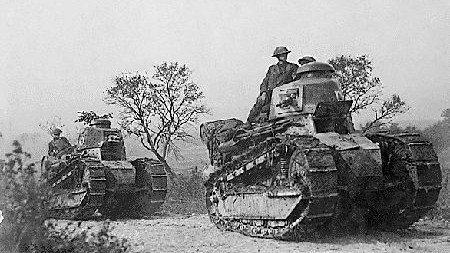 battle in wwi where tanks were first used